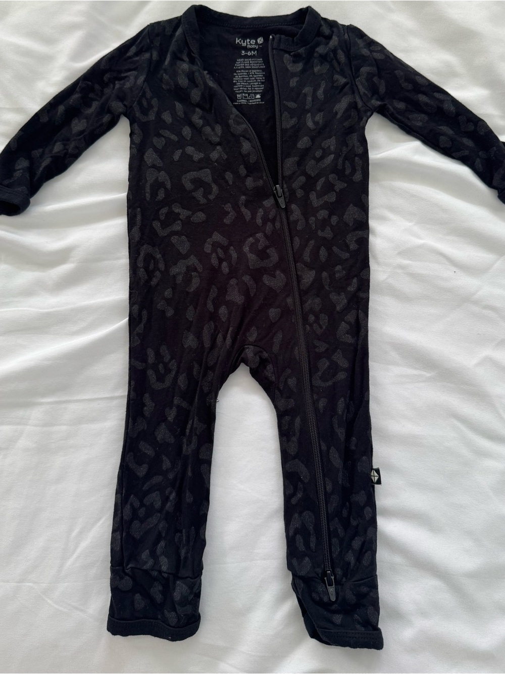 Kyte BABY Black Leopard Zip Footie